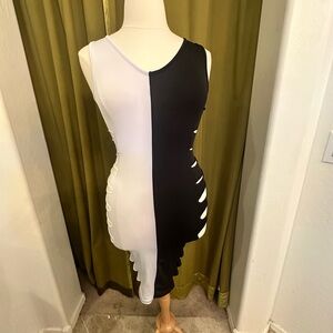 Chic Black and White Bodycon Dress